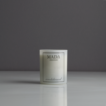 Carica l'immagine nel visualizzatore di Gallery, Candela MADA Essenza Sandalwood