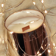 Carica l'immagine nel visualizzatore di Gallery, Candela MADA Christmas - DISPONIBILE SOLO A NATALE