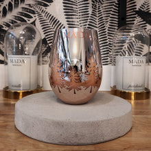 Carica l'immagine nel visualizzatore di Gallery, Candela MADA Christmas - DISPONIBILE SOLO A NATALE